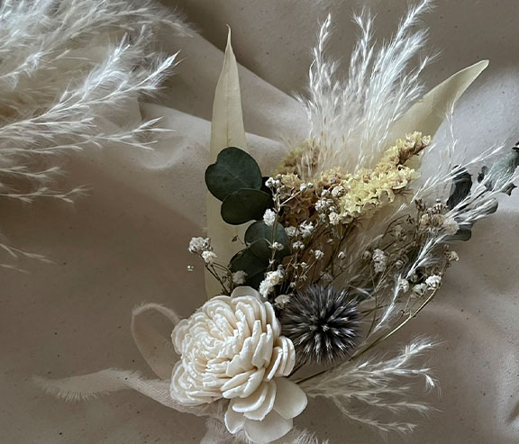 スリフトのブライダルオーダー制作ブートニア